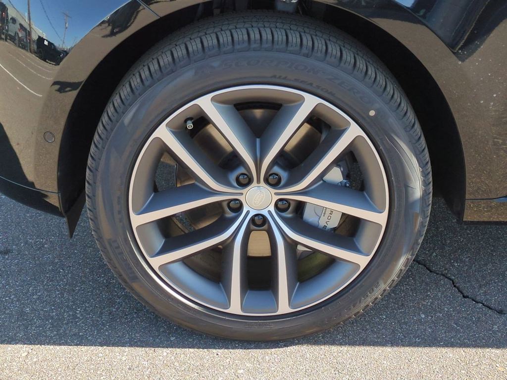 Thumbnail: 2025 Land Rover Range Rover - 7