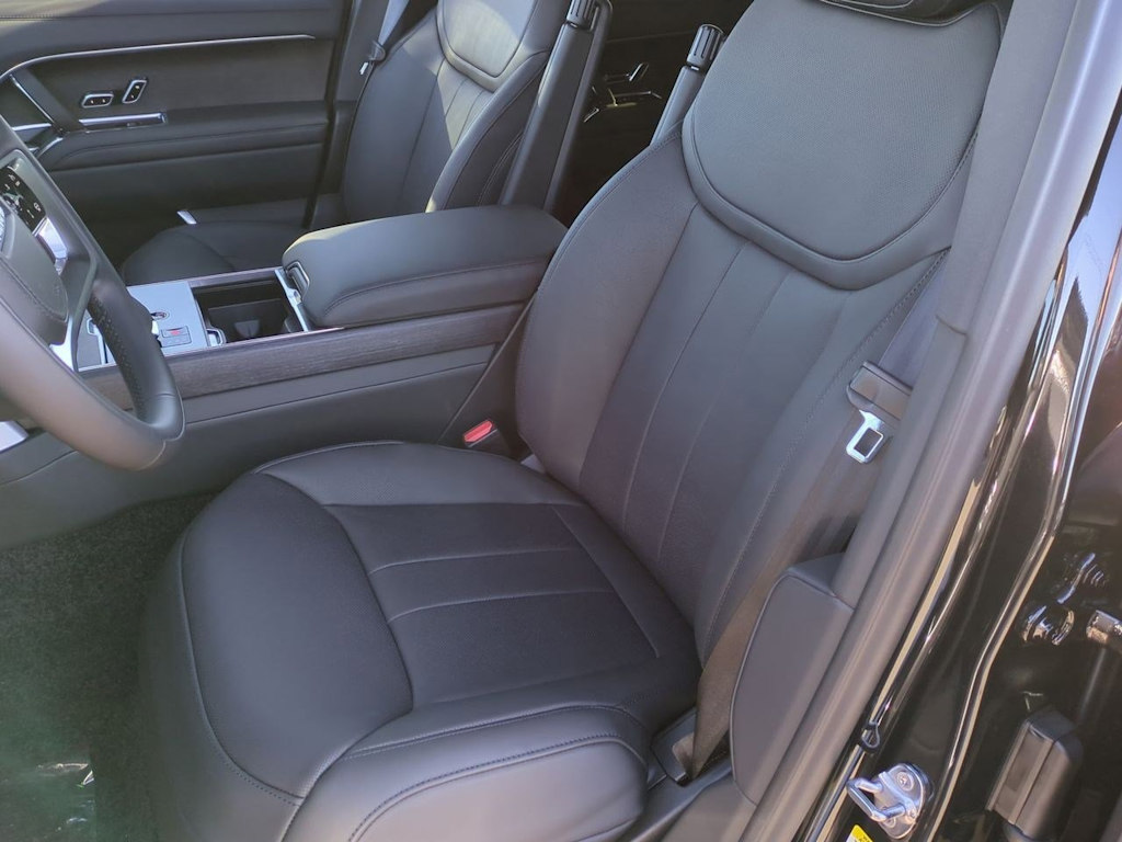 Thumbnail: 2025 Land Rover Range Rover - 10