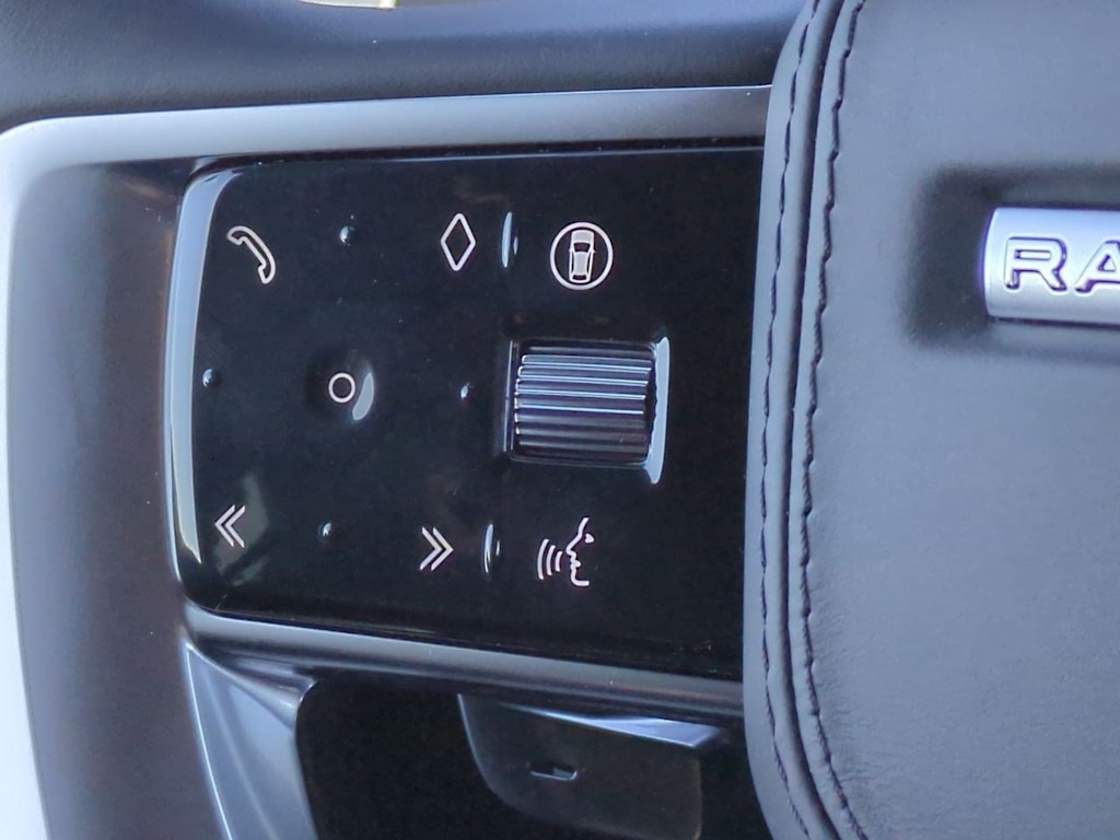 Thumbnail: 2025 Land Rover Range Rover - 30