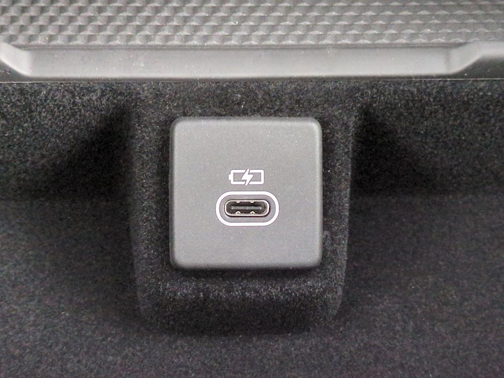 Thumbnail: 2025 Land Rover Range Rover - 36