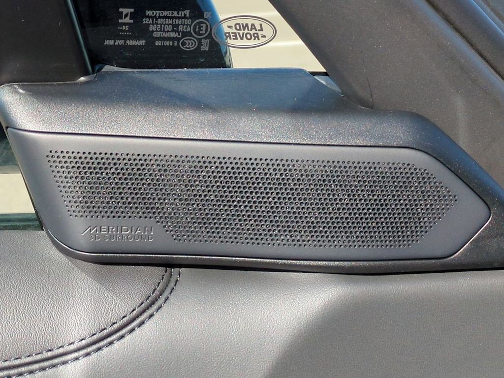 Thumbnail: 2025 Land Rover Range Rover - 16