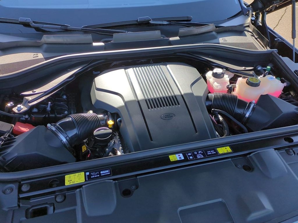 Thumbnail: 2025 Land Rover Range Rover - 8