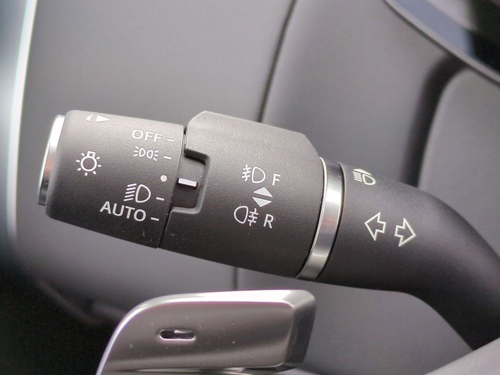 Thumbnail: 2025 Land Rover Range Rover - 16