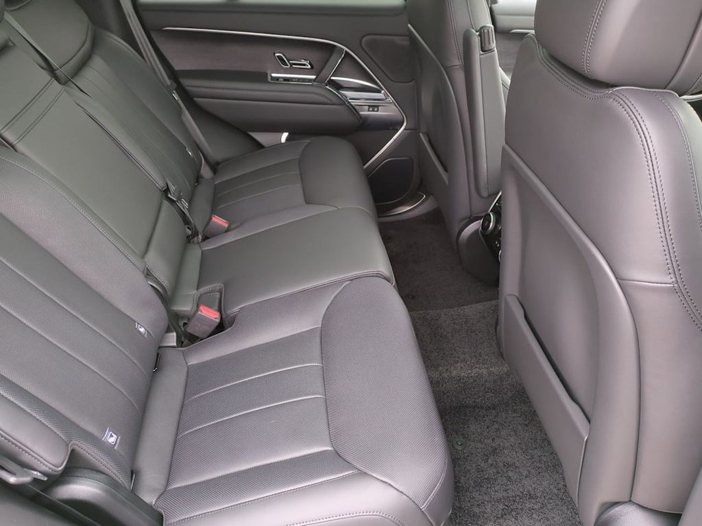 Thumbnail: 2025 Land Rover Range Rover - 28