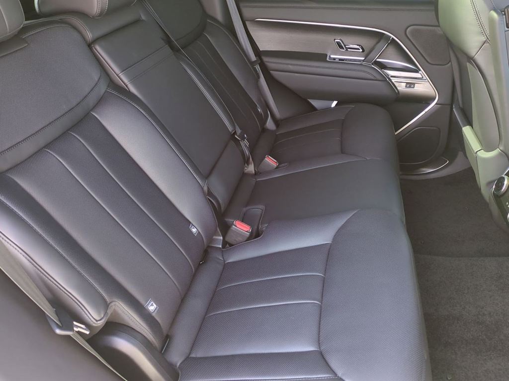 Thumbnail: 2025 Land Rover Range Rover - 26