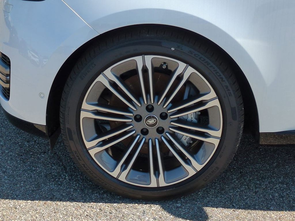 Thumbnail: 2025 Land Rover Range Rover - 8