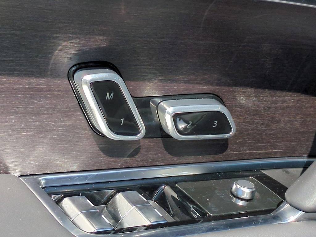 Thumbnail: 2025 Land Rover Range Rover - 24