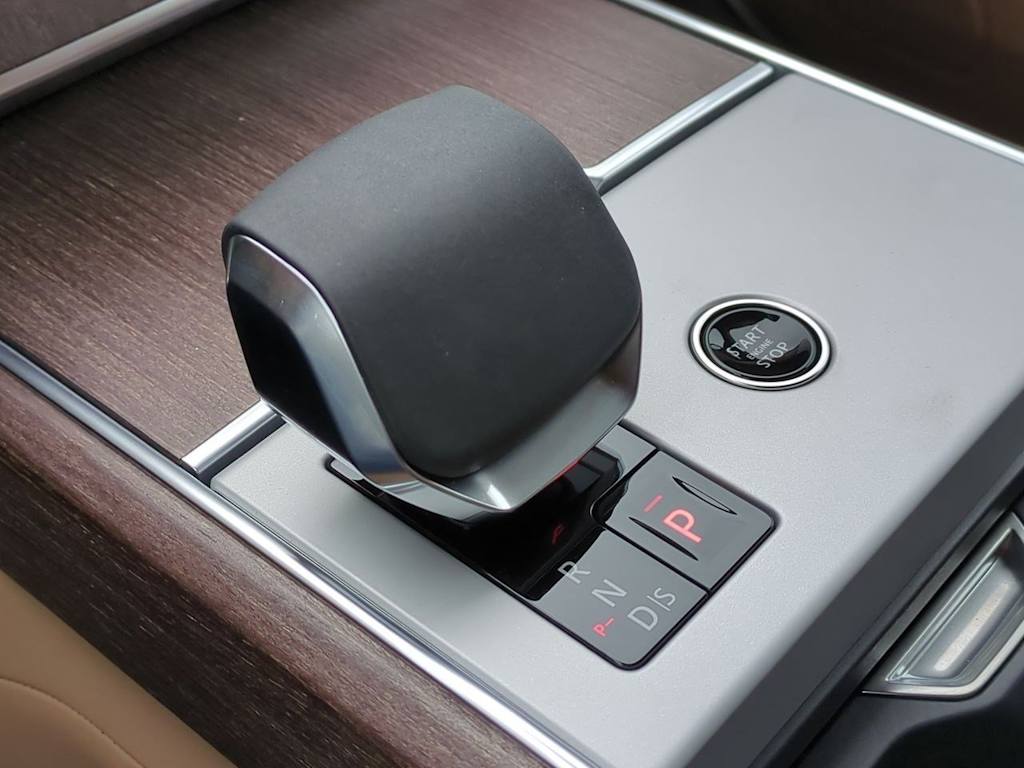 Thumbnail: 2025 Land Rover Range Rover - 37