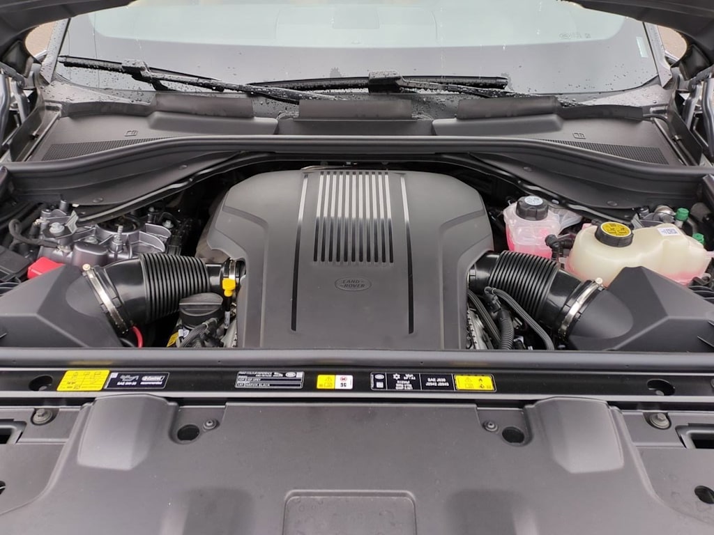 Thumbnail: 2025 Land Rover Range Rover - 8