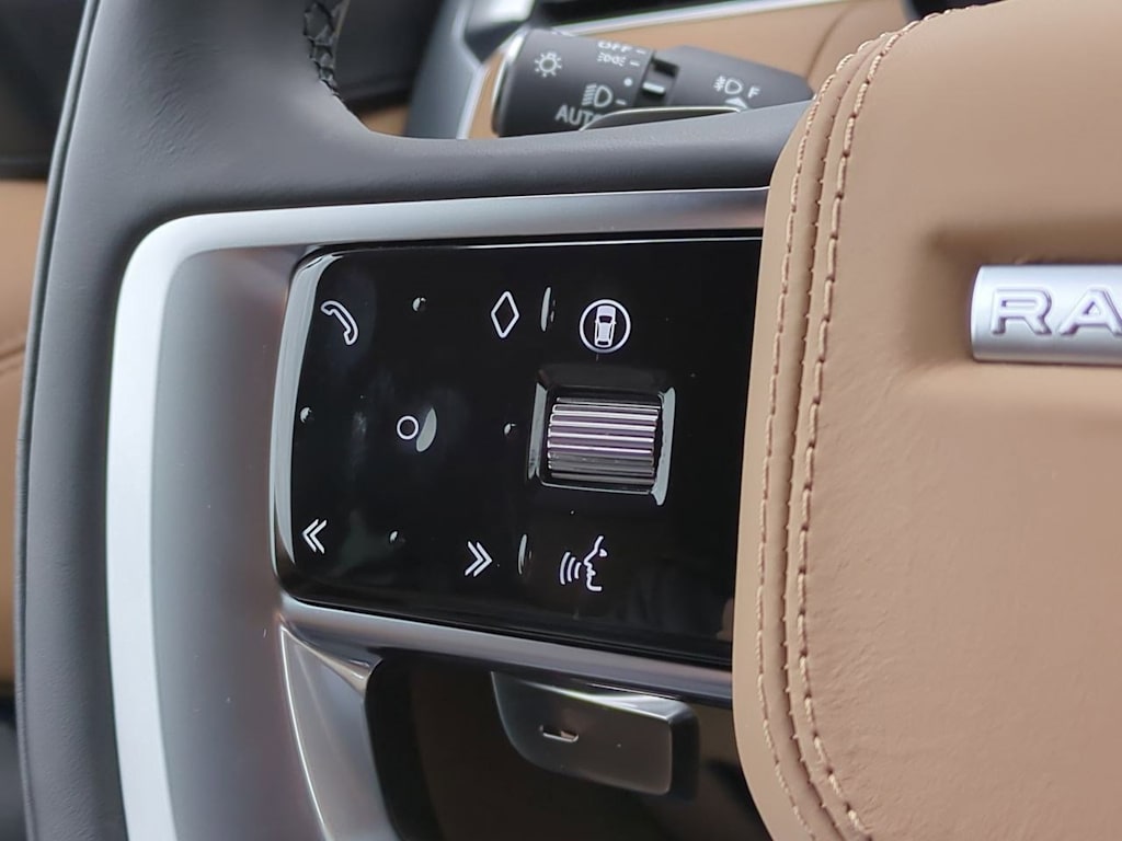 Thumbnail: 2025 Land Rover Range Rover - 28