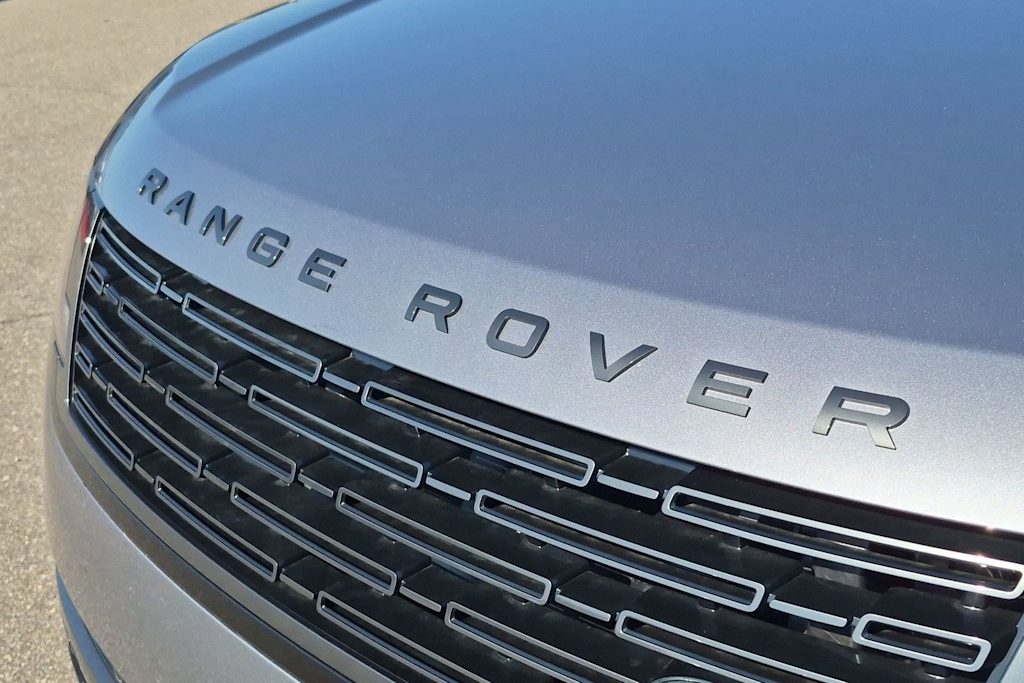 Thumbnail: 2026 Land Rover Range Rover - 23