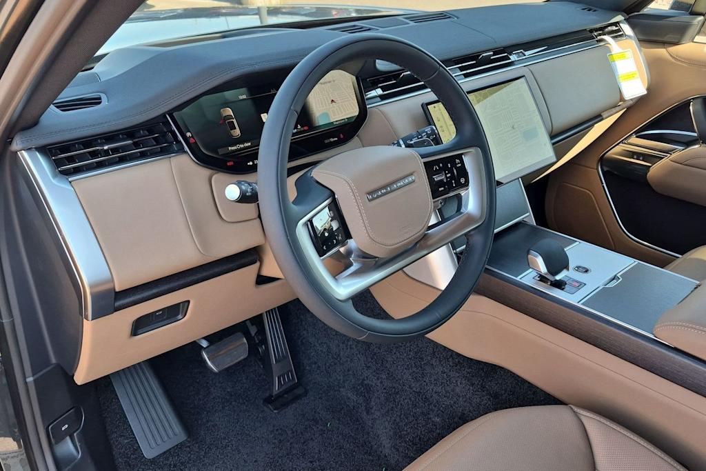 Thumbnail: 2026 Land Rover Range Rover - 2