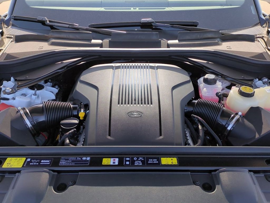 Thumbnail: 2025 Land Rover Range Rover - 8