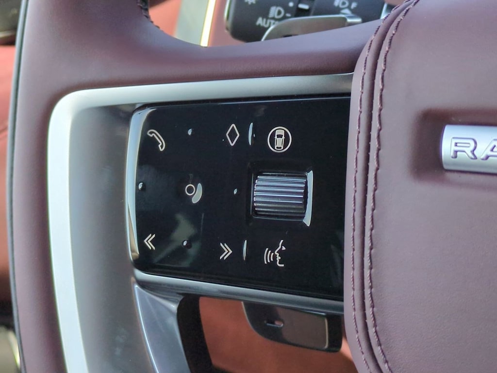 Thumbnail: 2025 Land Rover Range Rover - 29