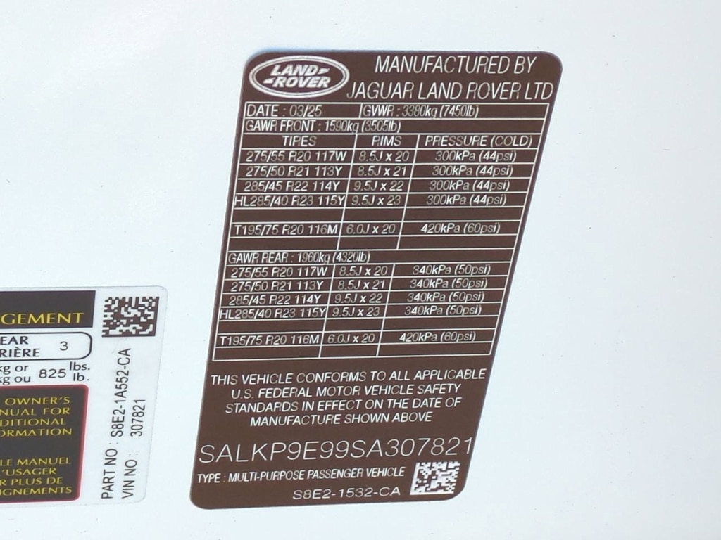 Thumbnail: 2025 Land Rover Range Rover - 17