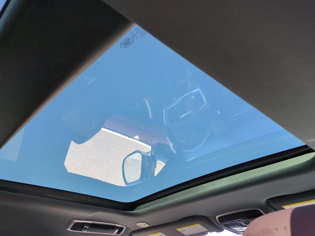 Thumbnail: 2025 Land Rover Range Rover - 28