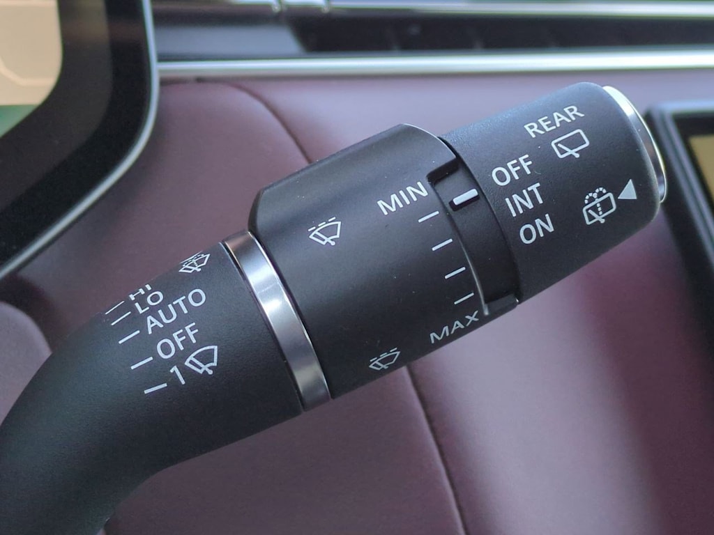 Thumbnail: 2025 Land Rover Range Rover - 31