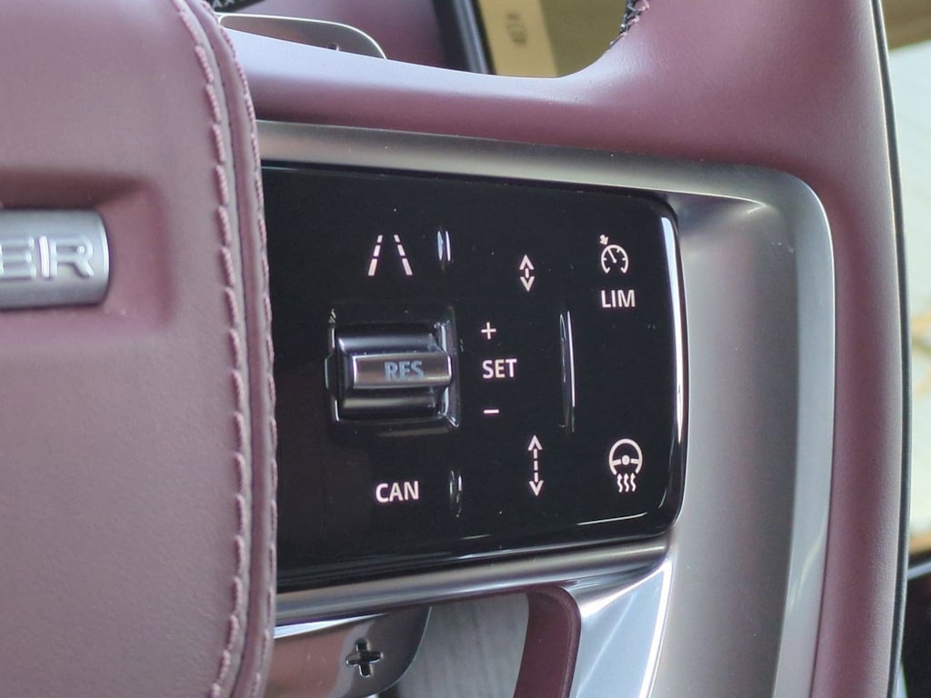 Thumbnail: 2025 Land Rover Range Rover - 30