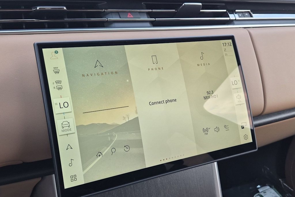 Thumbnail: 2026 Land Rover Range Rover - 15