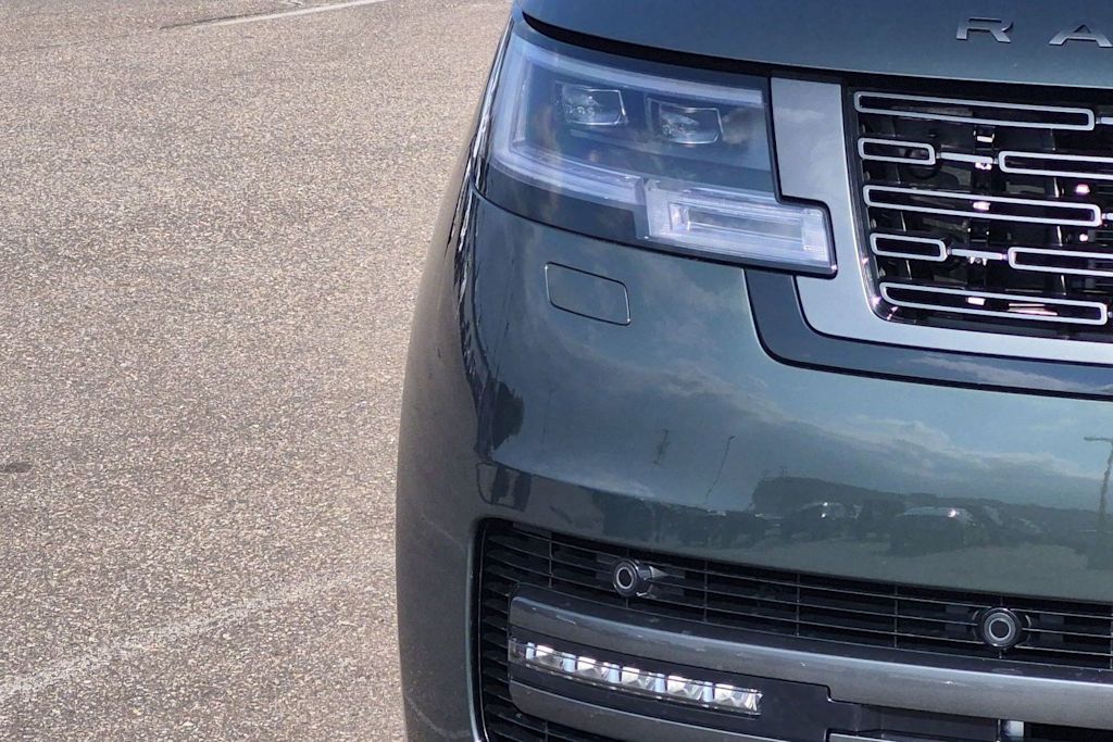 Thumbnail: 2026 Land Rover Range Rover - 7