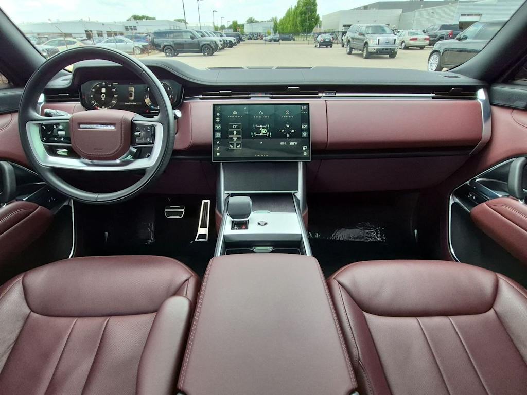 Thumbnail: 2025 Land Rover Range Rover - 9