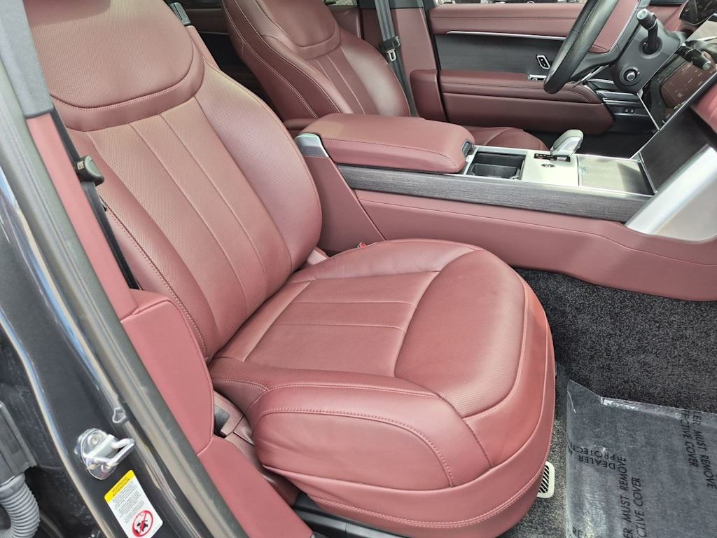 Thumbnail: 2025 Land Rover Range Rover - 11