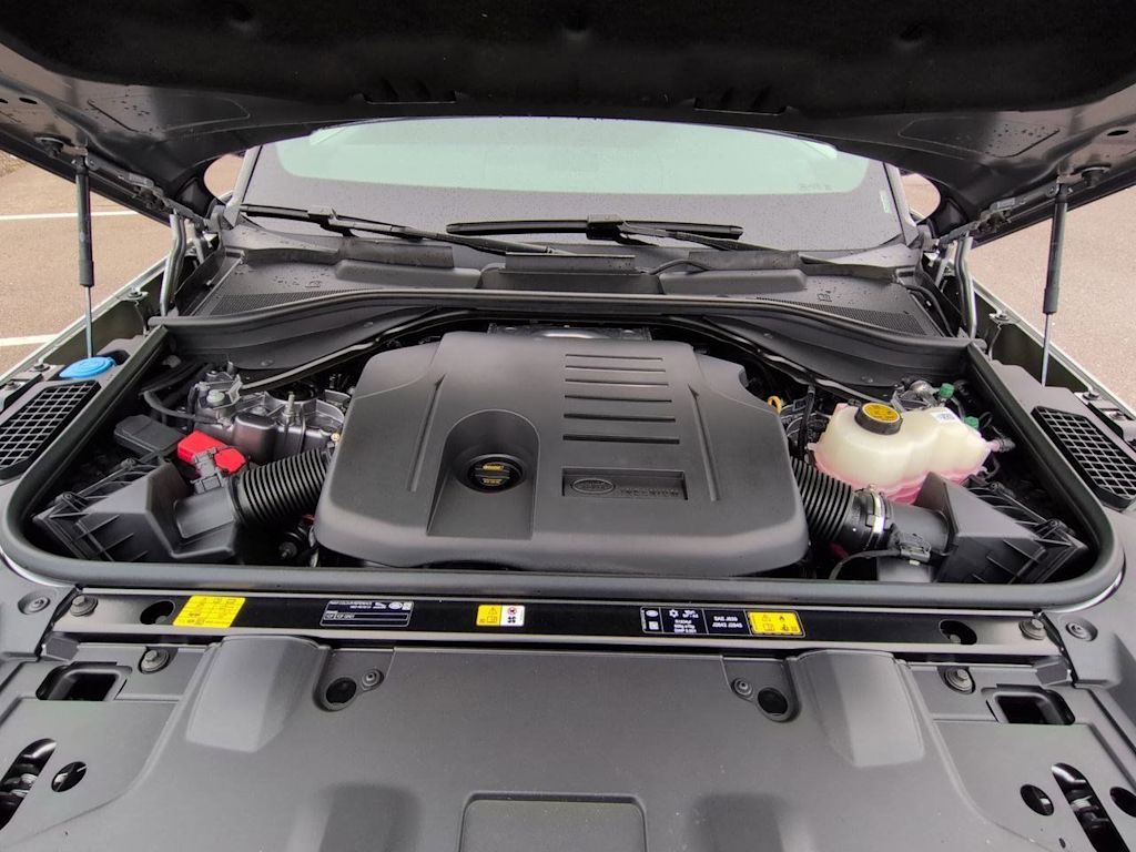 Thumbnail: 2026 Land Rover Range Rover - 9