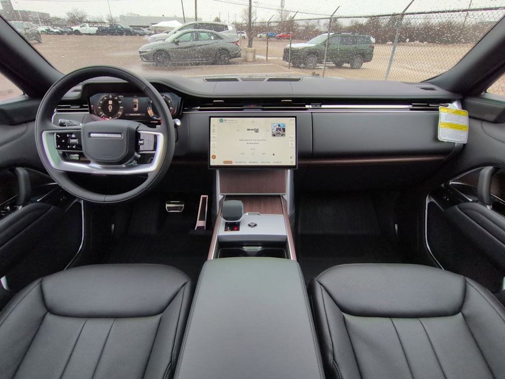 Thumbnail: 2026 Land Rover Range Rover - 10