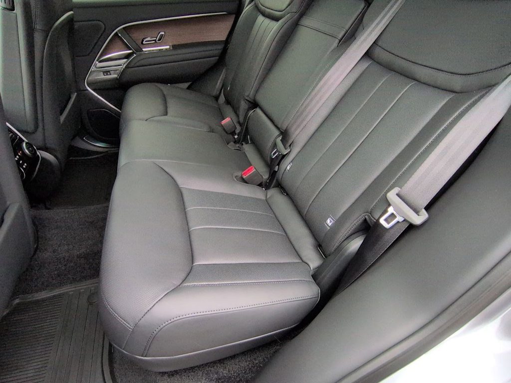 Thumbnail: 2026 Land Rover Range Rover - 27