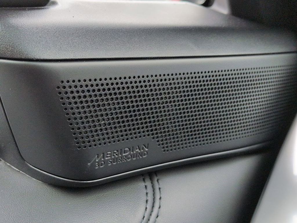 Thumbnail: 2026 Land Rover Range Rover - 19