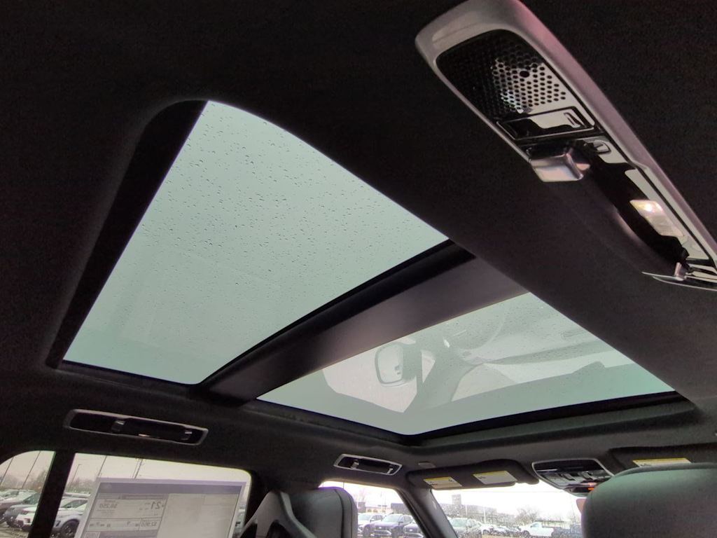 Thumbnail: 2026 Land Rover Range Rover - 28