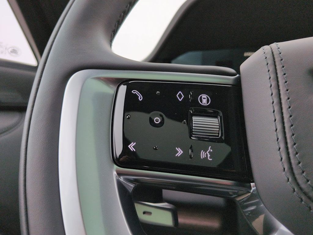 Thumbnail: 2026 Land Rover Range Rover - 30