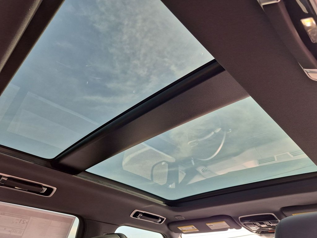 Thumbnail: 2026 Land Rover Range Rover - 20