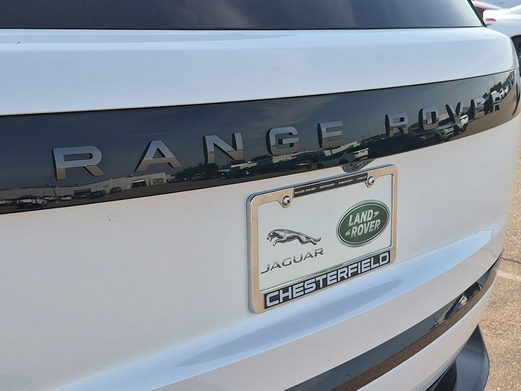 Thumbnail: 2026 Land Rover Range Rover - 16