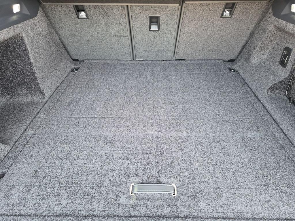 Thumbnail: 2026 Land Rover Range Rover - 30