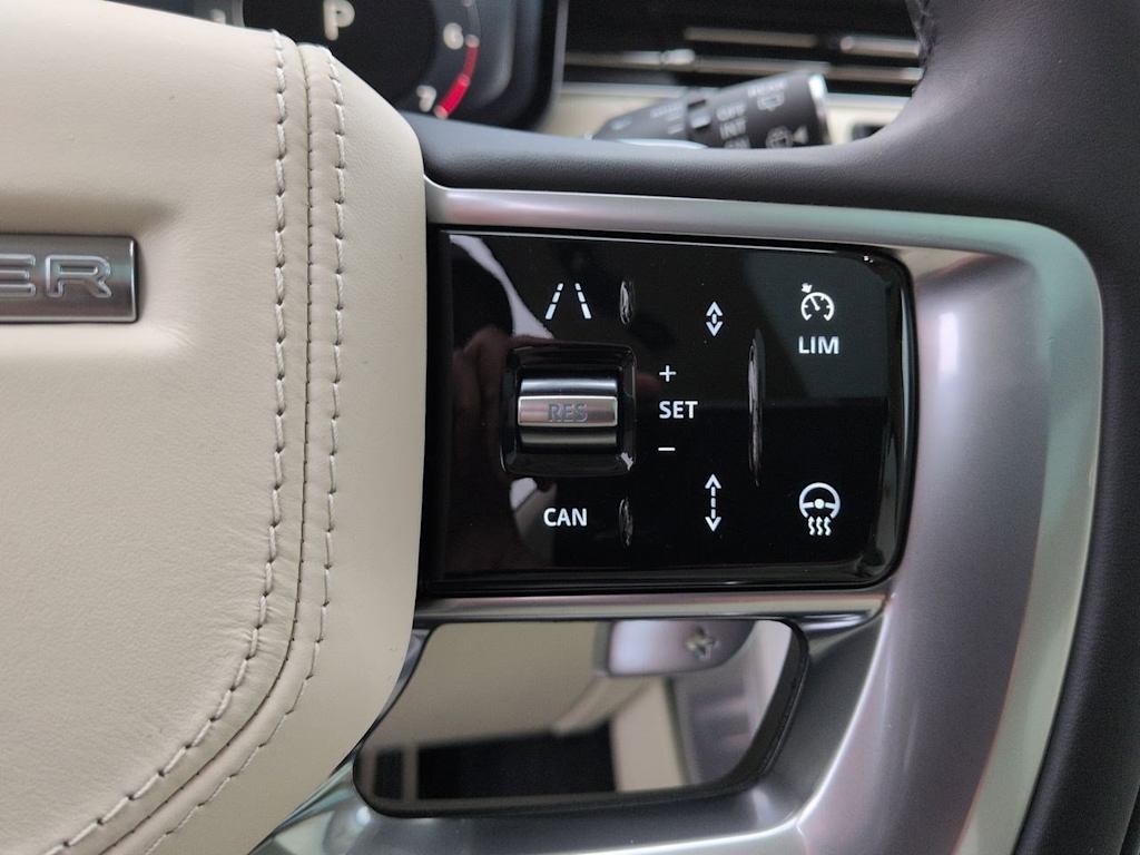 Thumbnail: 2023 Land Rover Range Rover - 31