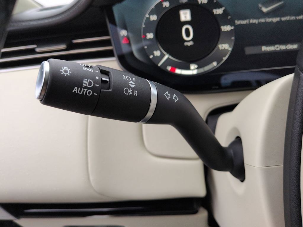 Thumbnail: 2023 Land Rover Range Rover - 33