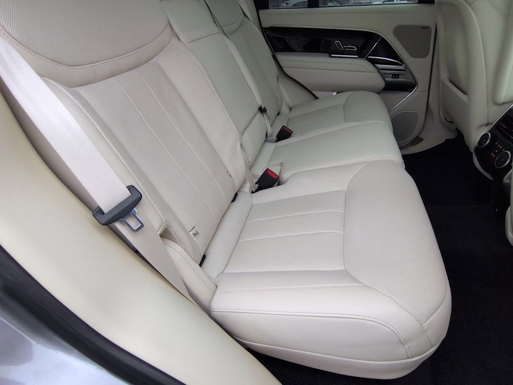 Thumbnail: 2023 Land Rover Range Rover - 12