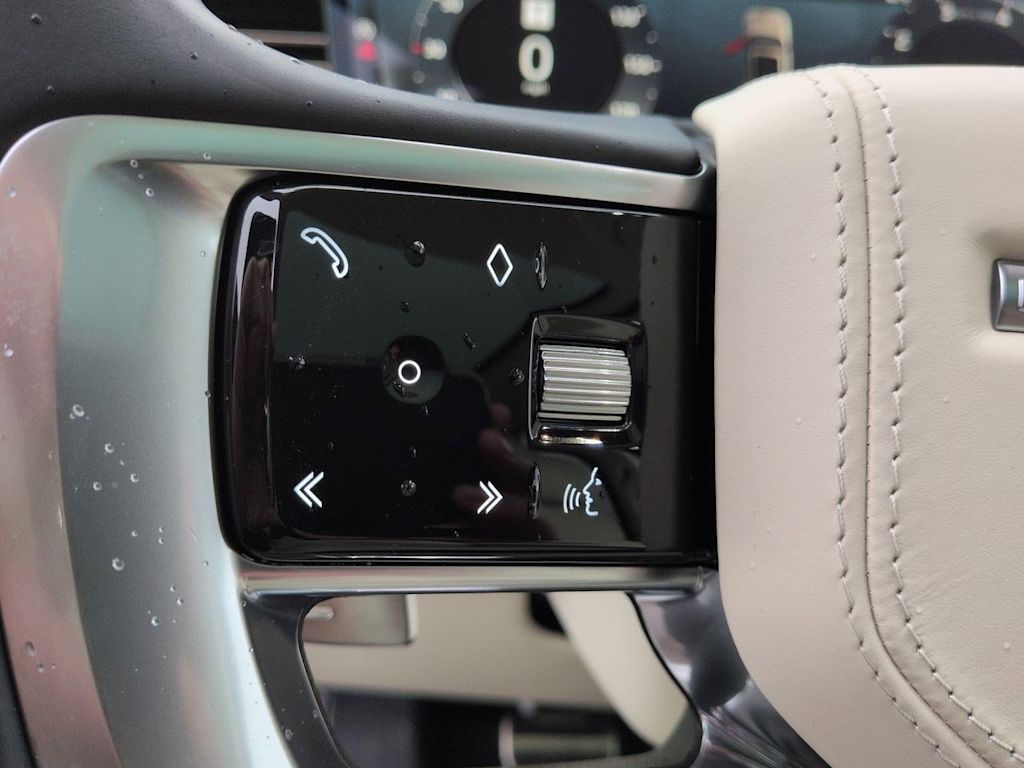 Thumbnail: 2023 Land Rover Range Rover - 30