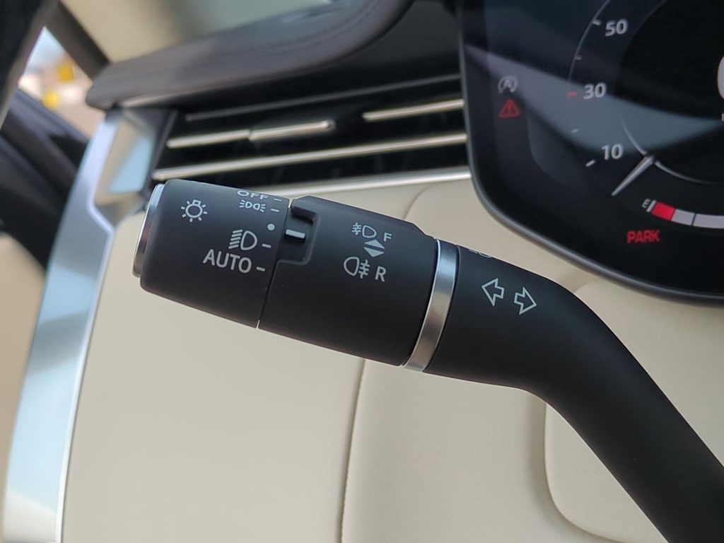 Thumbnail: 2024 Land Rover Range Rover - 31