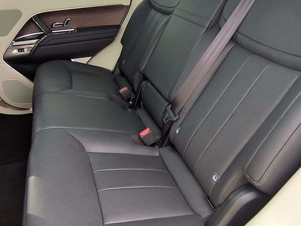 Thumbnail: 2024 Land Rover Range Rover - 12