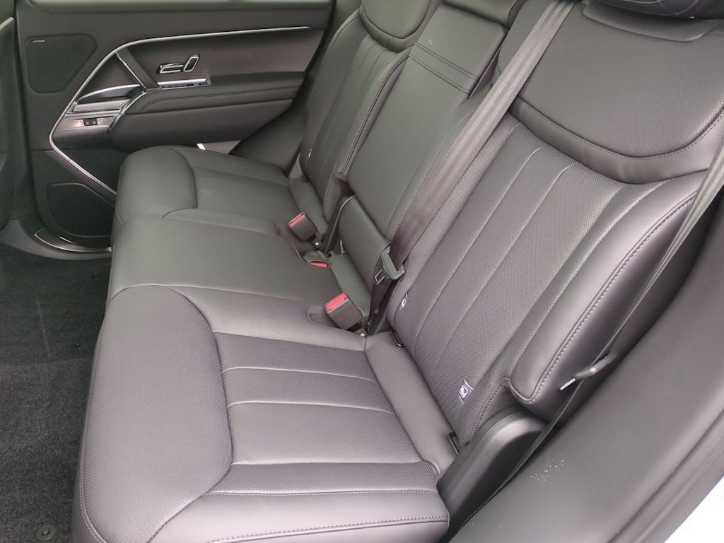 Thumbnail: 2025 Land Rover Range Rover - 24