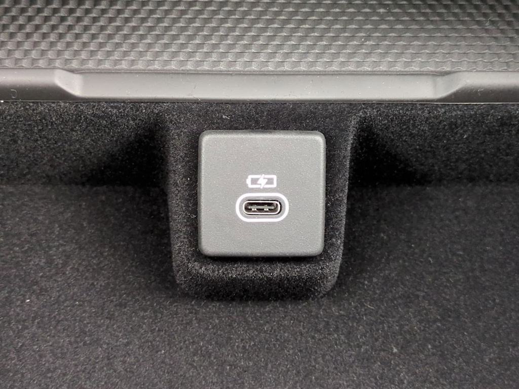 Thumbnail: 2025 Land Rover Range Rover - 14