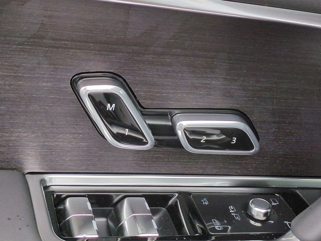 Thumbnail: 2025 Land Rover Range Rover - 22