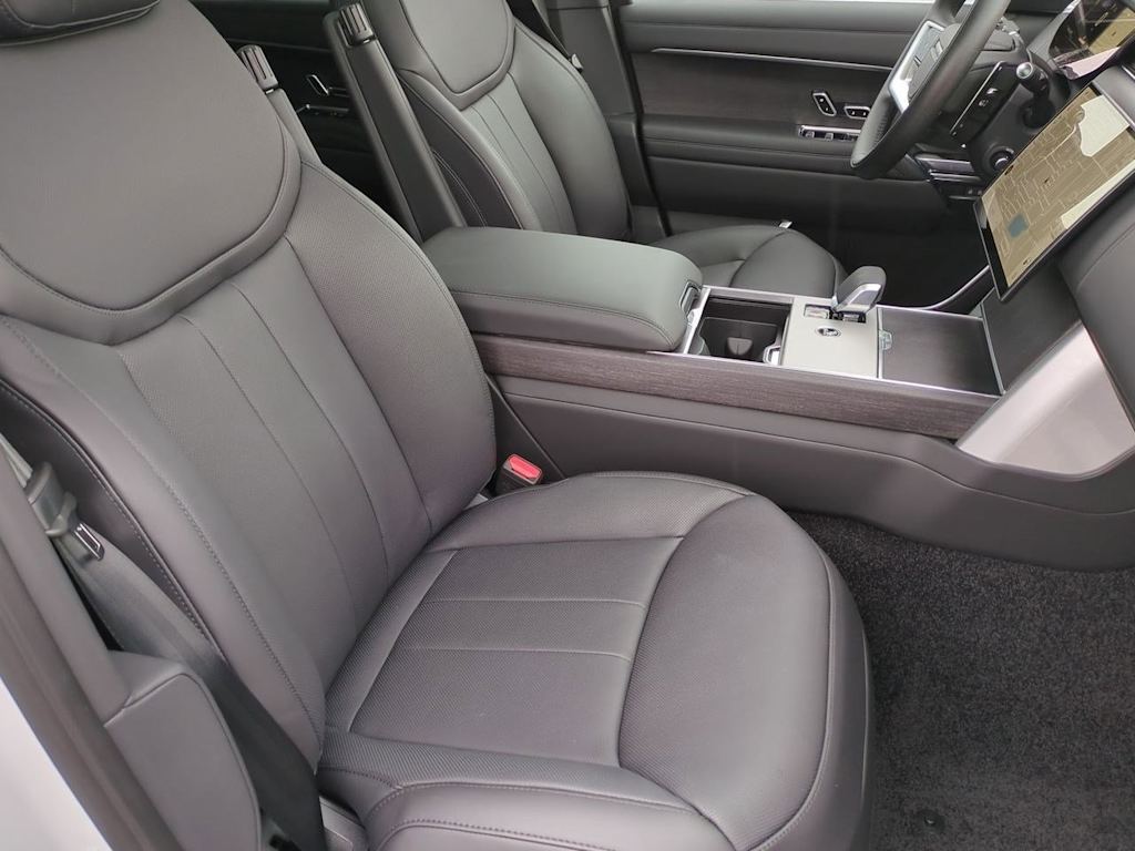 Thumbnail: 2025 Land Rover Range Rover - 10