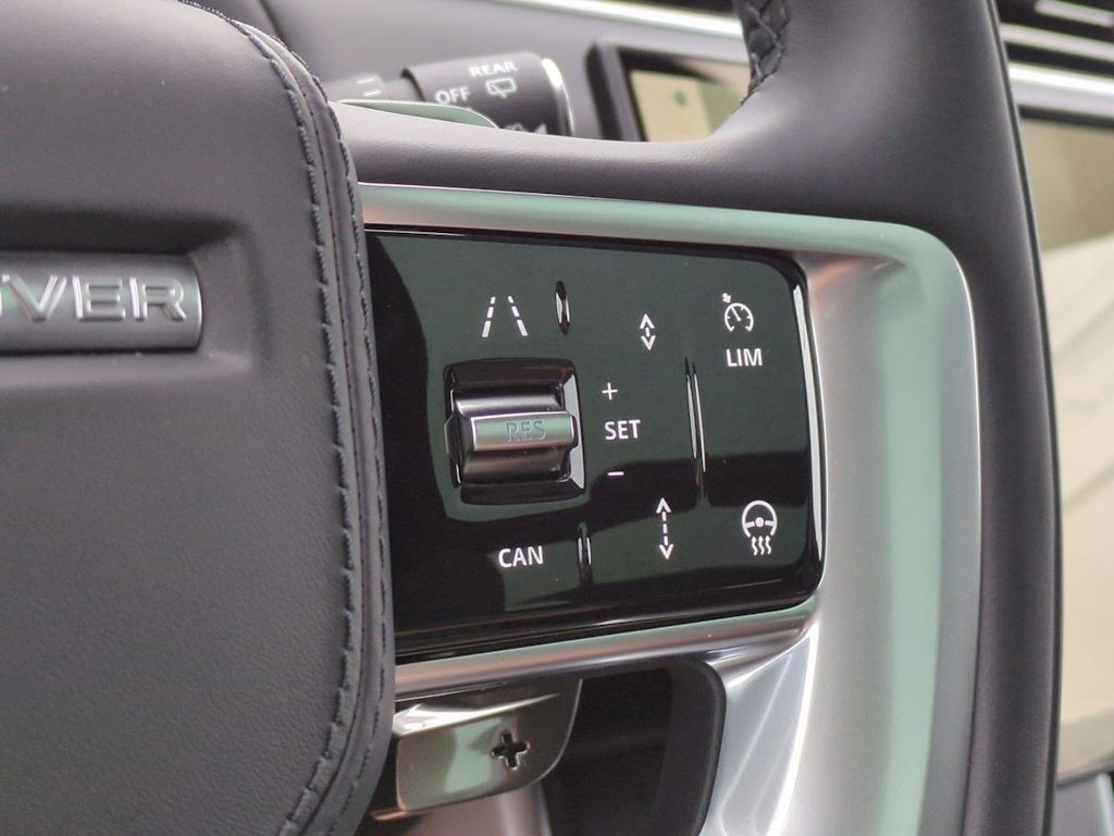 Thumbnail: 2025 Land Rover Range Rover - 28