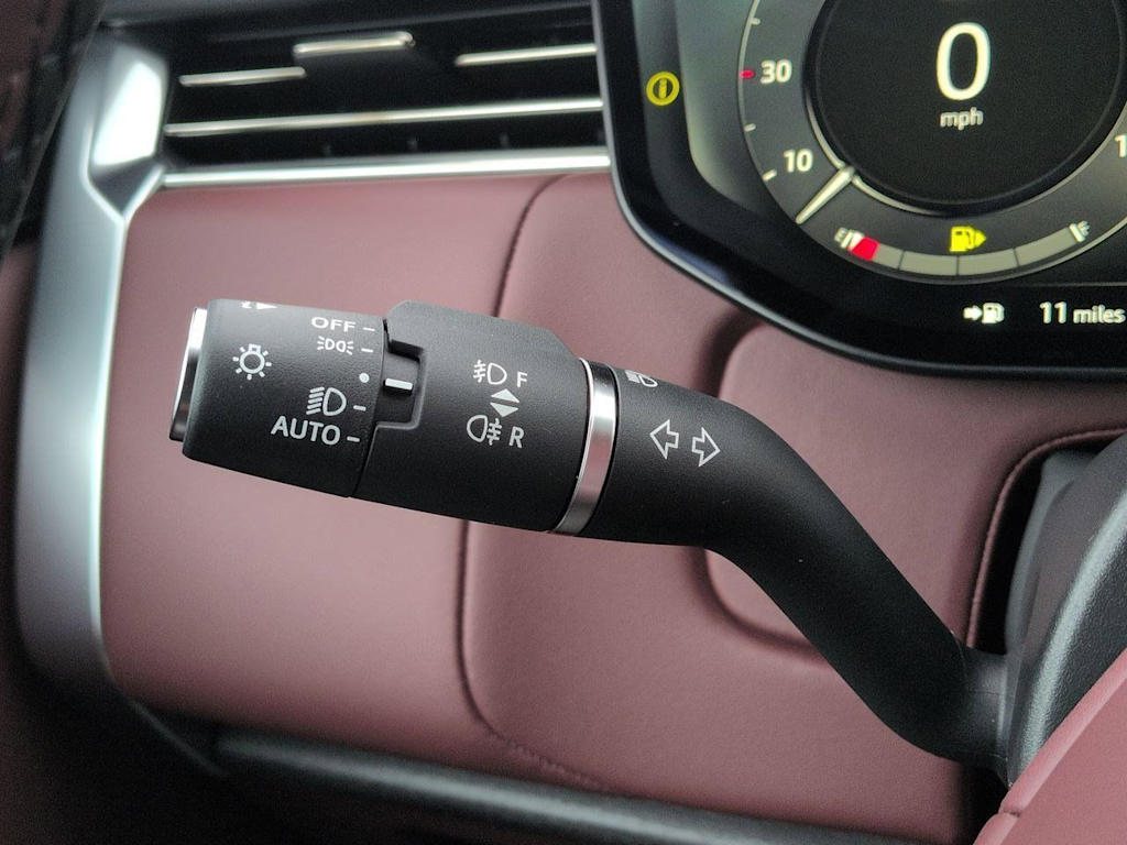 Thumbnail: 2026 Land Rover Range Rover - 34