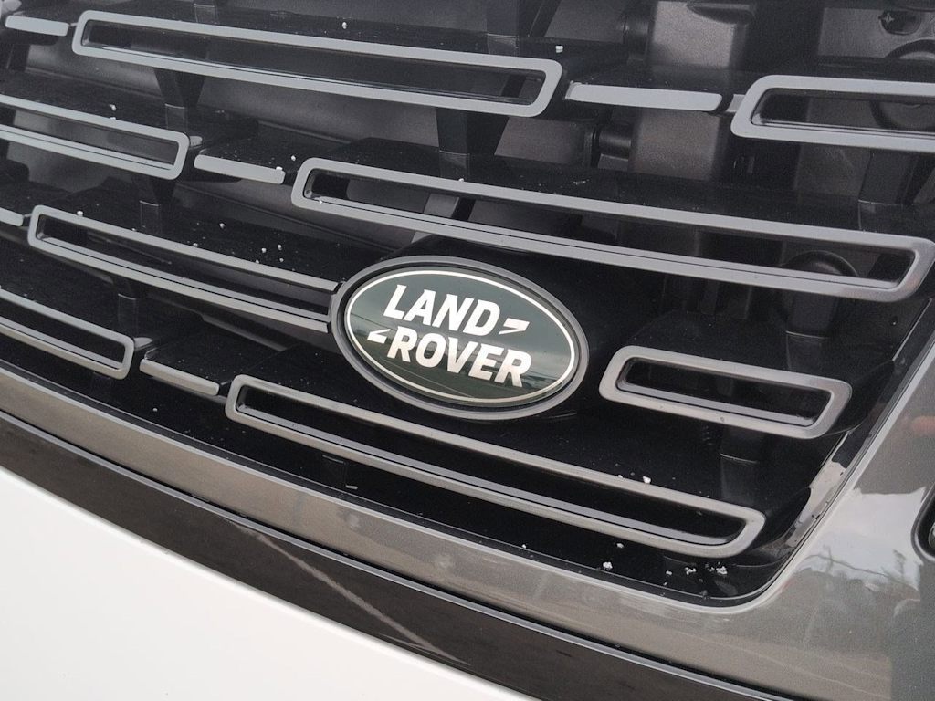 Thumbnail: 2026 Land Rover Range Rover - 7