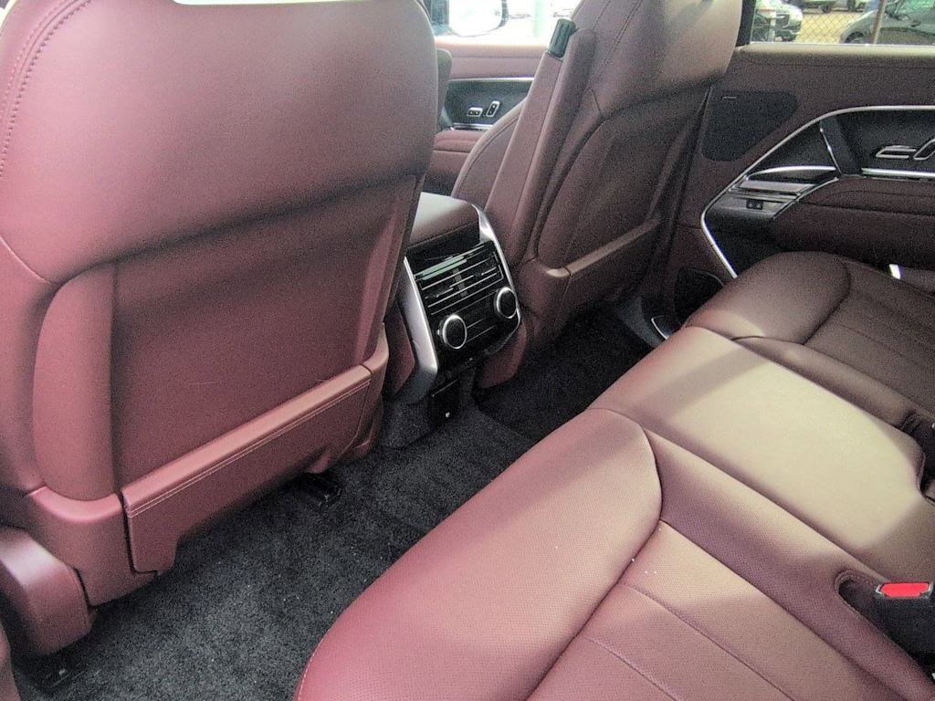 Thumbnail: 2026 Land Rover Range Rover - 13