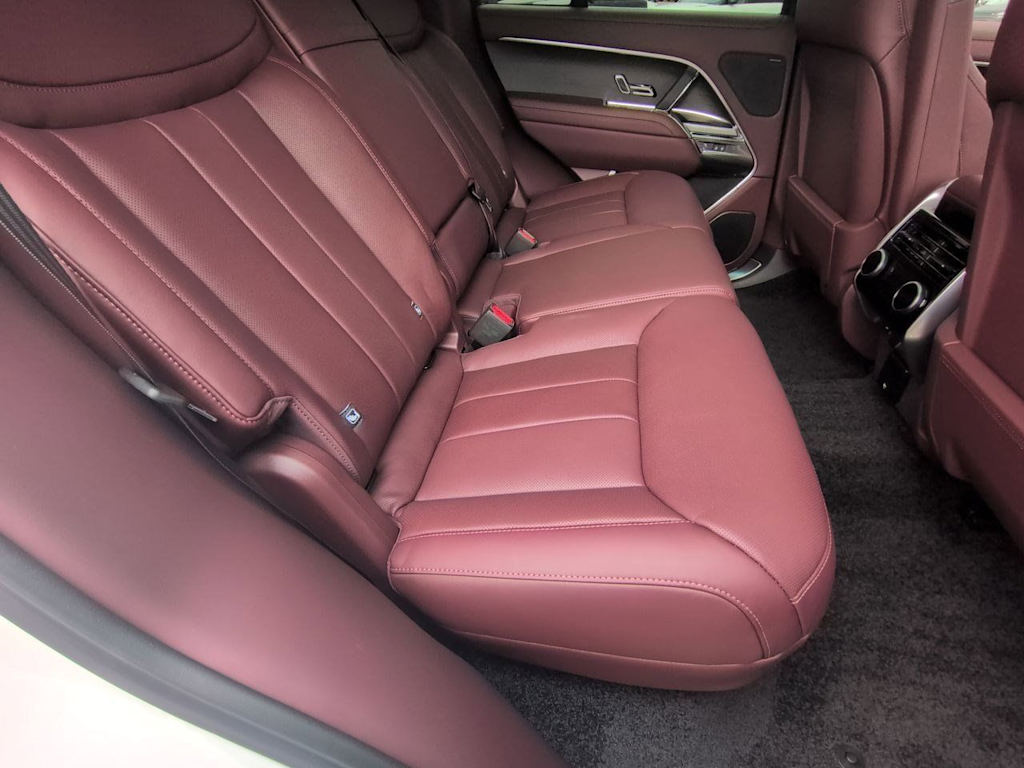 Thumbnail: 2026 Land Rover Range Rover - 12